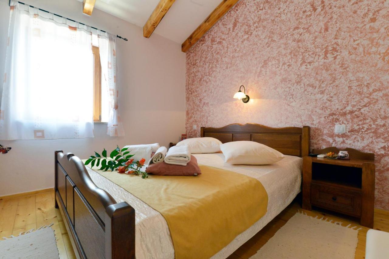 Bed And Breakfast Casa Rustica Vodnjan Exterior foto